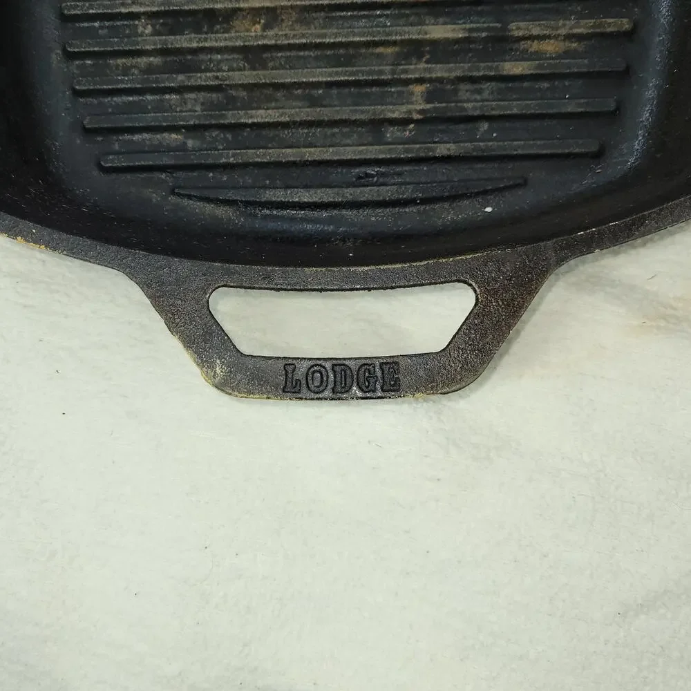 Lodge Pan Cast Iron Square Grill Pans 10 1/2” & Handle USA 289X Kitchen L8SGP